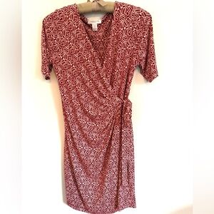 Motherhood Maternity wrap dress lightweight size Medium spring wardrobe